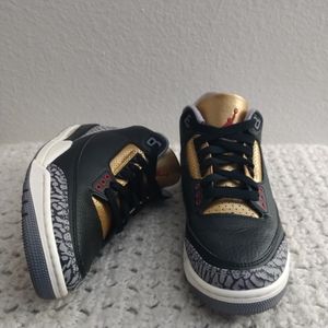Air Jordan 3 Retro 'Black Gold' women size 7.5